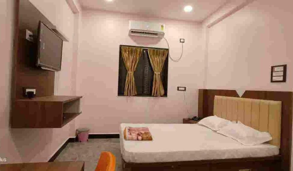 Hotel Vaishnavi Bhadji Esterno foto
